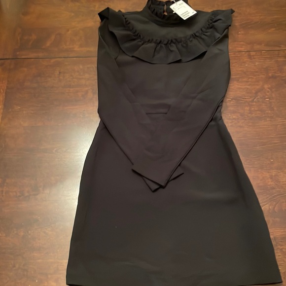 H&M Dresses & Skirts - H&M Black Dress, size 4 with side zipper